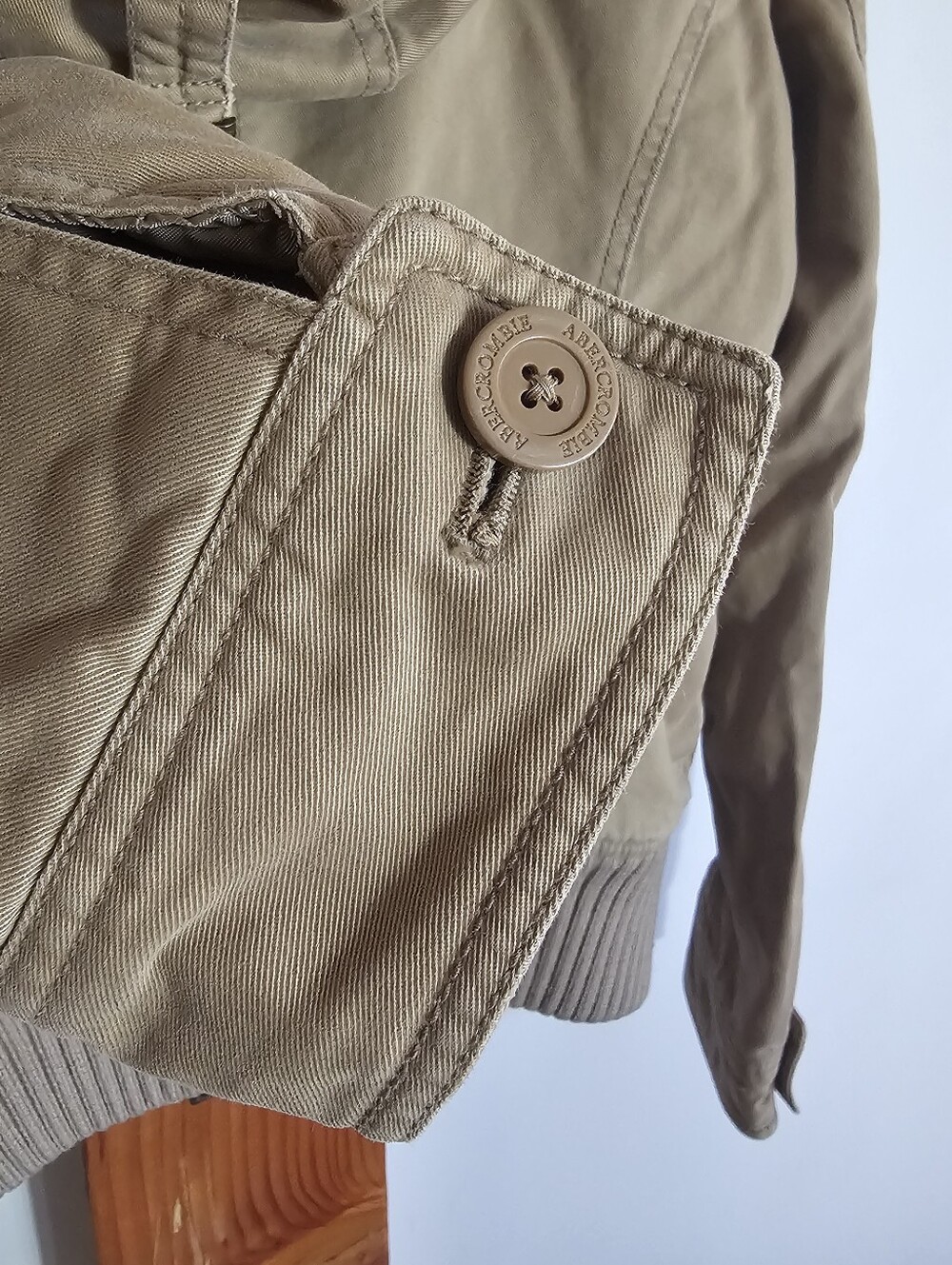 Authentic mid-2000s Abercrombie & Fitch heavy-duty canvas bomber jacket - Picture 8 of 13